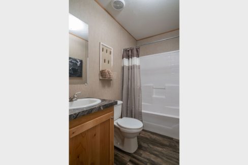 8-select-1676c-bathroom