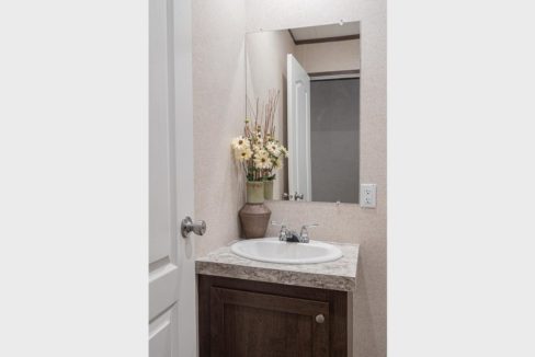 NM-3260F-Half-Bath-3